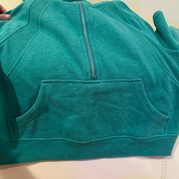 LULULEMON hoody like new worn once - Picture 5 of 5